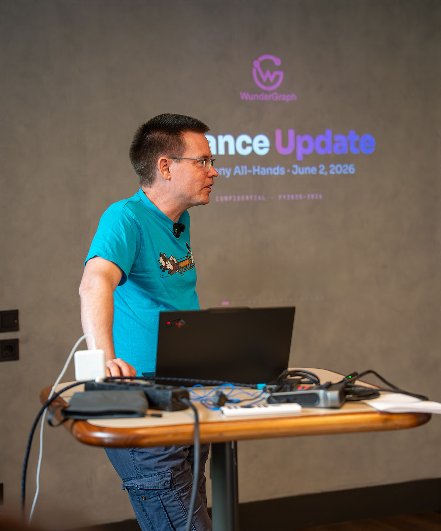 Björn presenting on enterprise and revenue at the Madrid Work Week